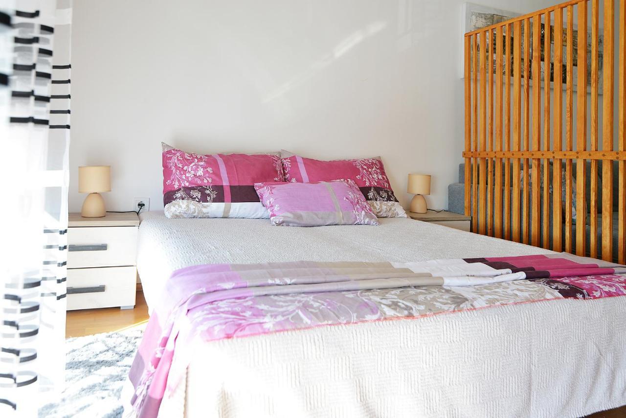 Lungo Mare Apartment With Terrace Pula Luaran gambar