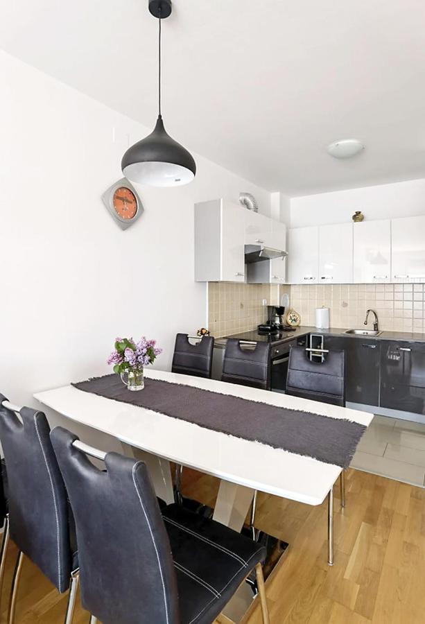 Lungo Mare Apartment With Terrace Pula Luaran gambar
